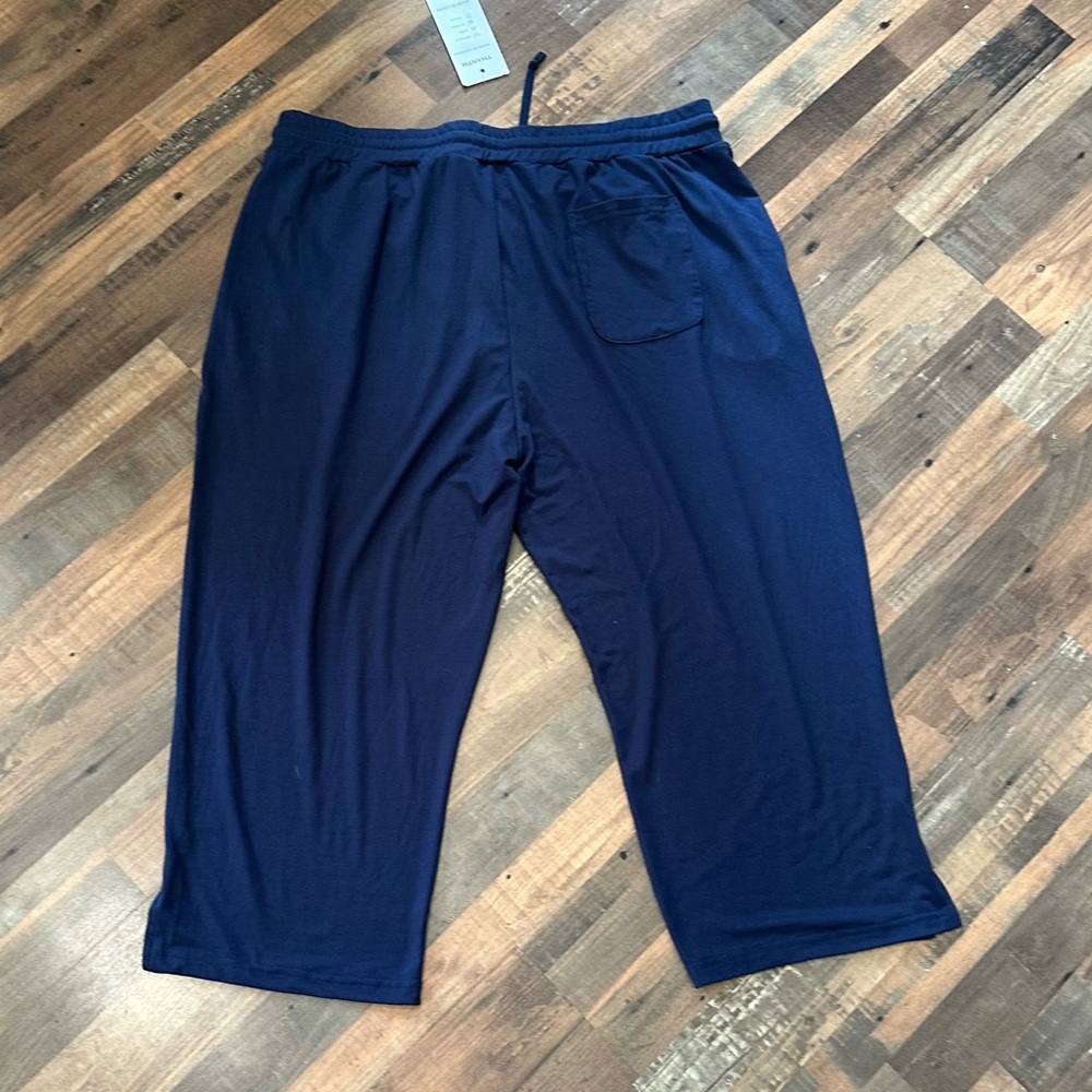 Women’s Cropped Lightweight Pants
